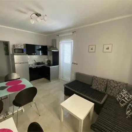 Apartment Jerine 4