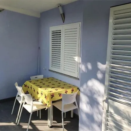 Jerine 4 Apartment